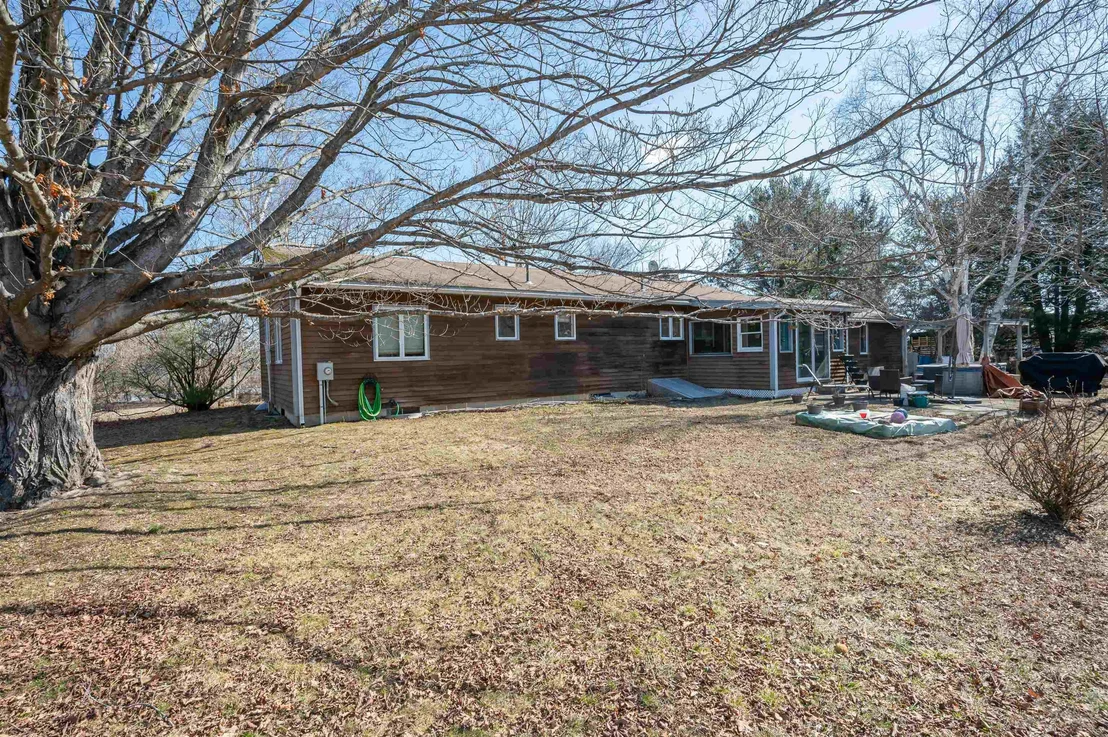 Photo of 581 S Barnstead