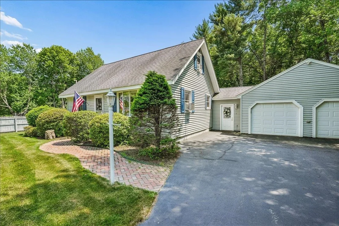 Photo of 4 Gosselin