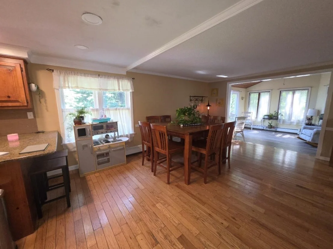 Photo of 2 Greenleaf