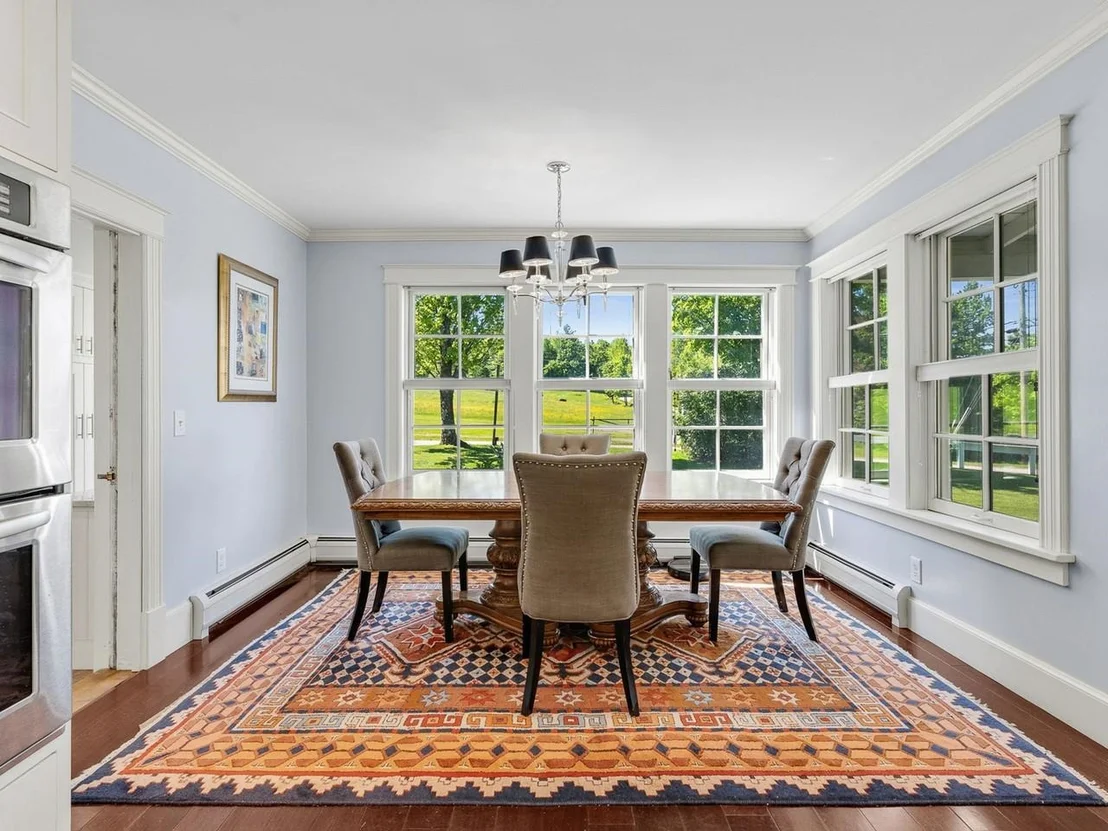 Photo of 609 Common