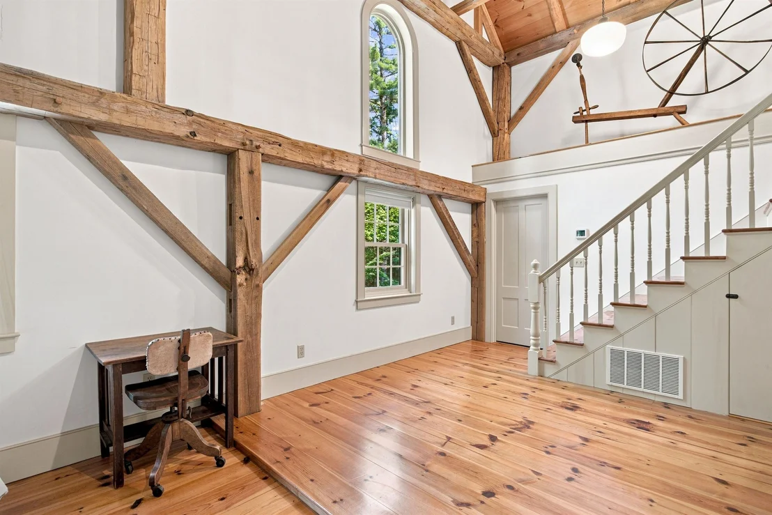 Photo of 369 Stoddard