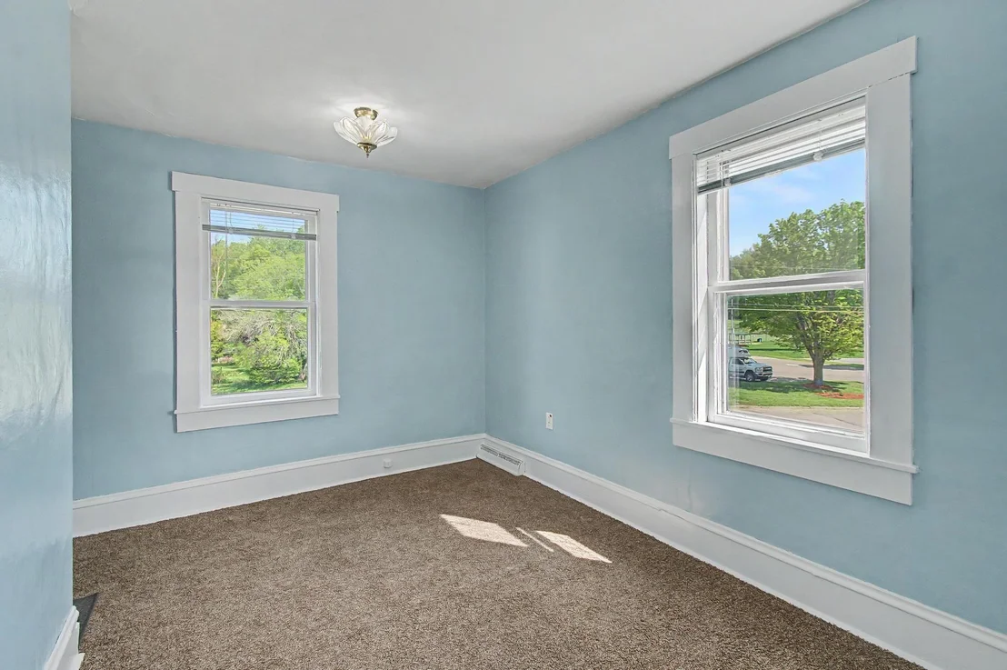 Photo of 64 Pine