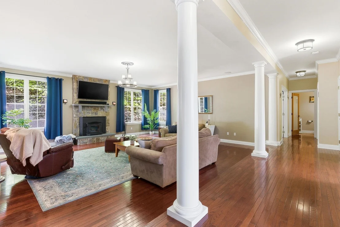 Photo of 25 Ellison