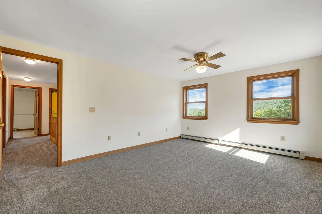 Photo of 952 Plains