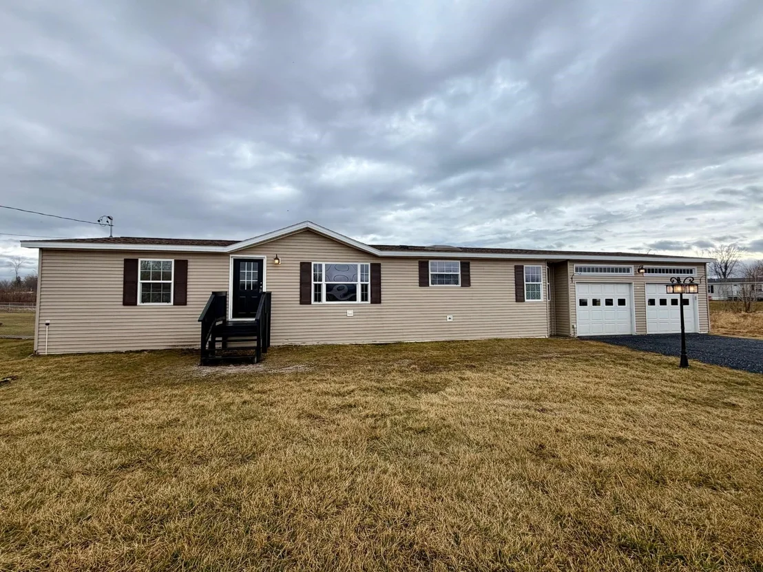 Photo of 111 Deso