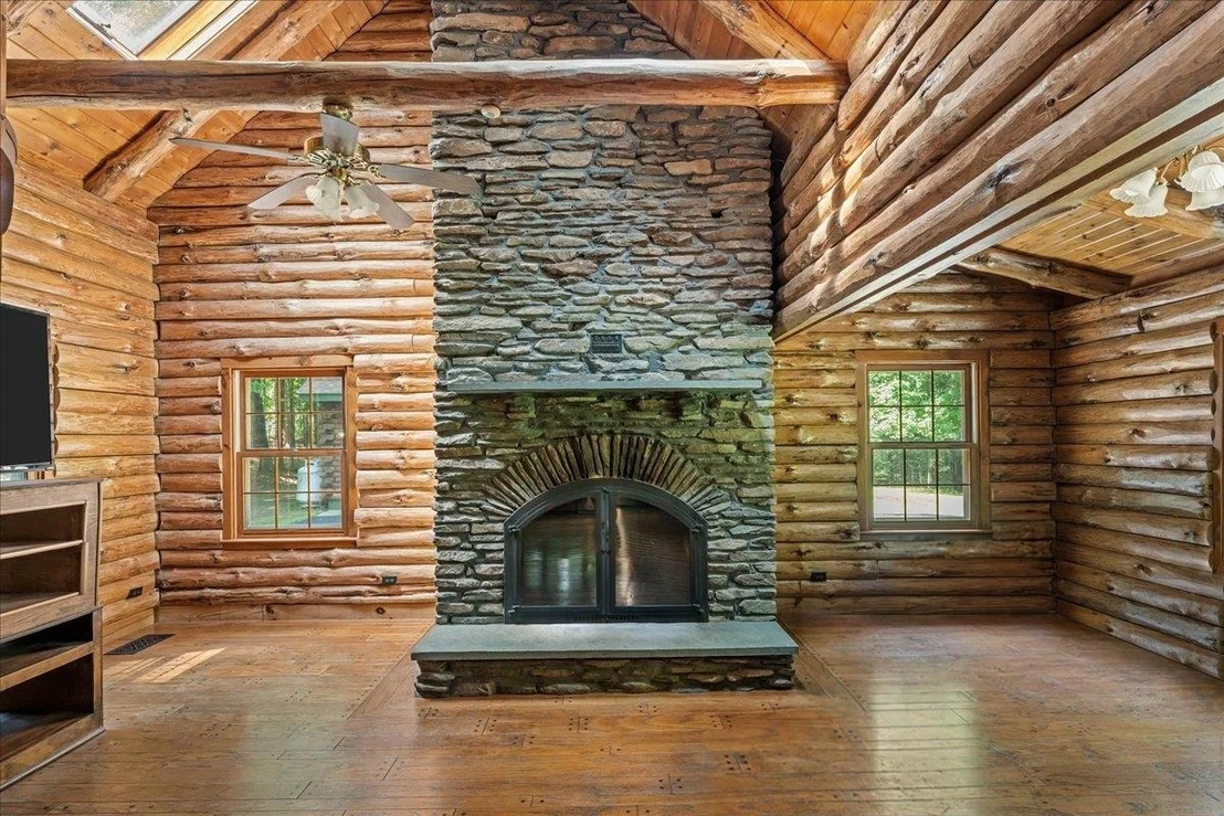 Photo of 34 Edwards Mill
