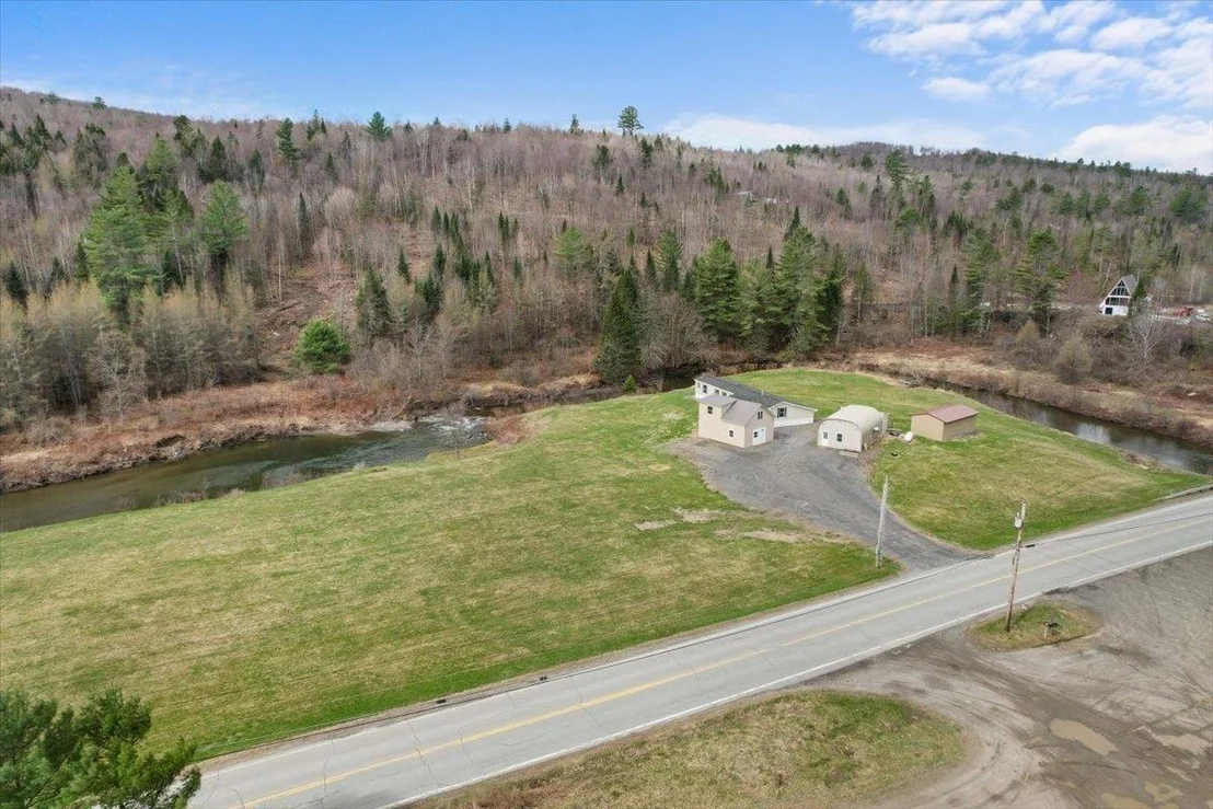 Photo of 699 Route 122