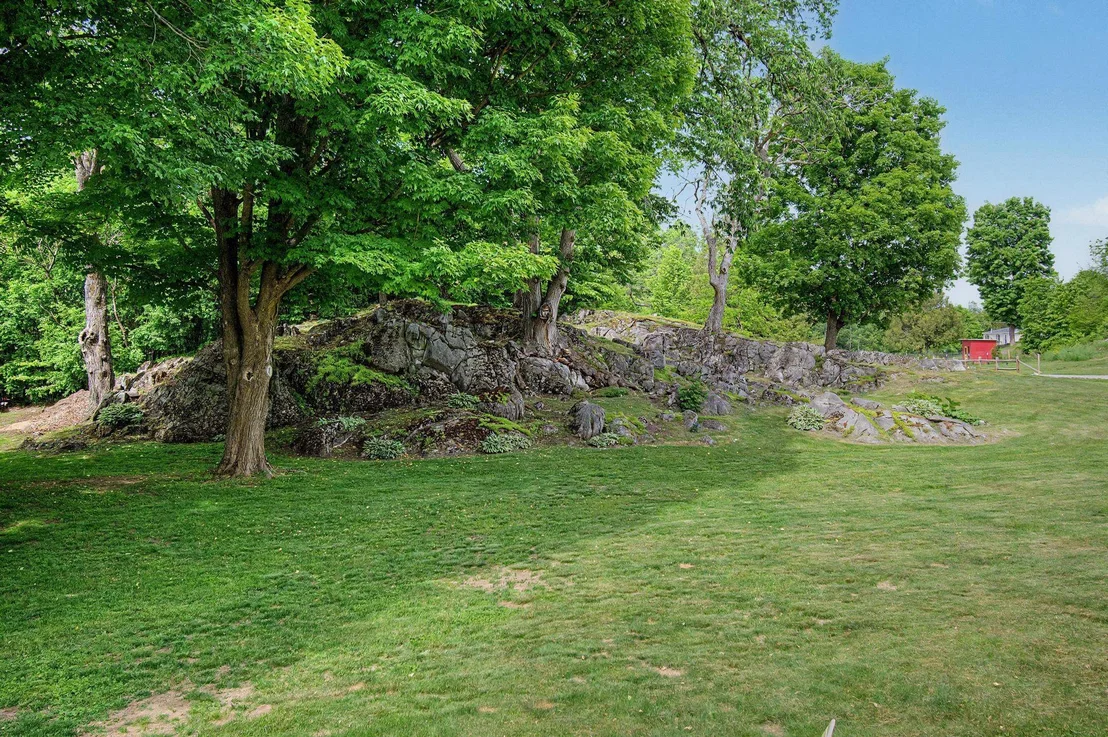 Photo of 2446 Carter Hill