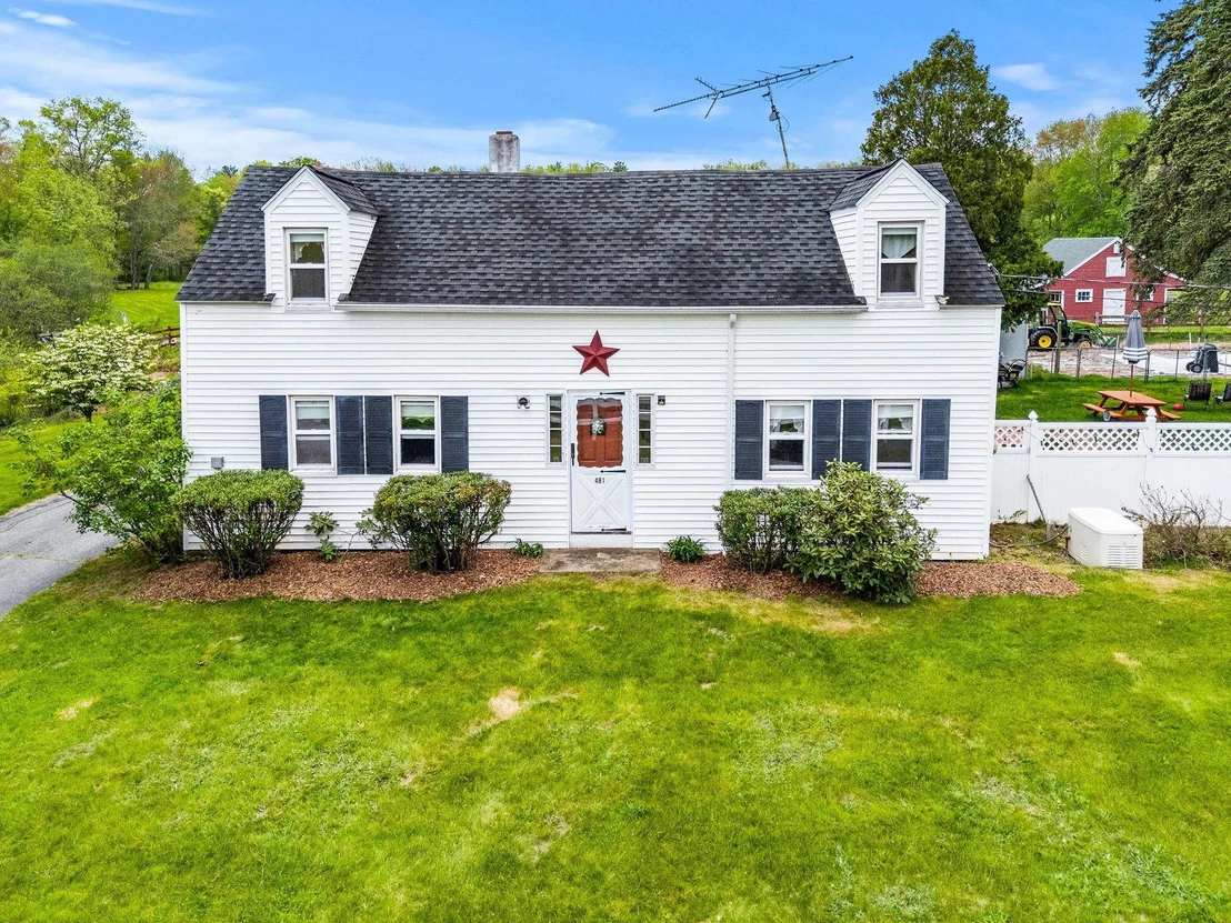 Photo of 481 Boston Post