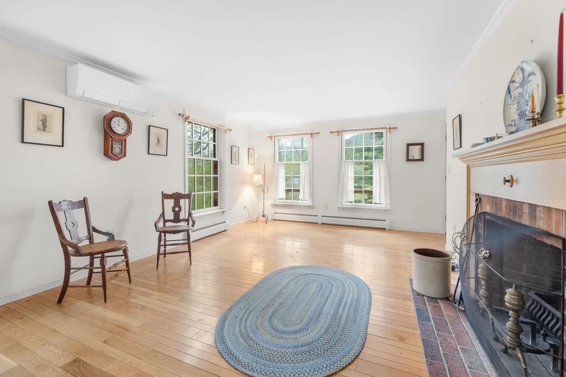 Photo of 136 Fox Run