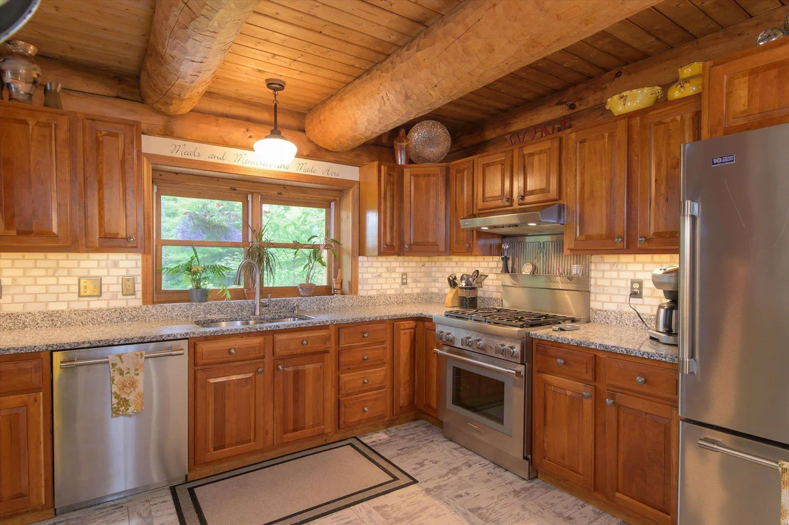Photo of 566 Patch Hill