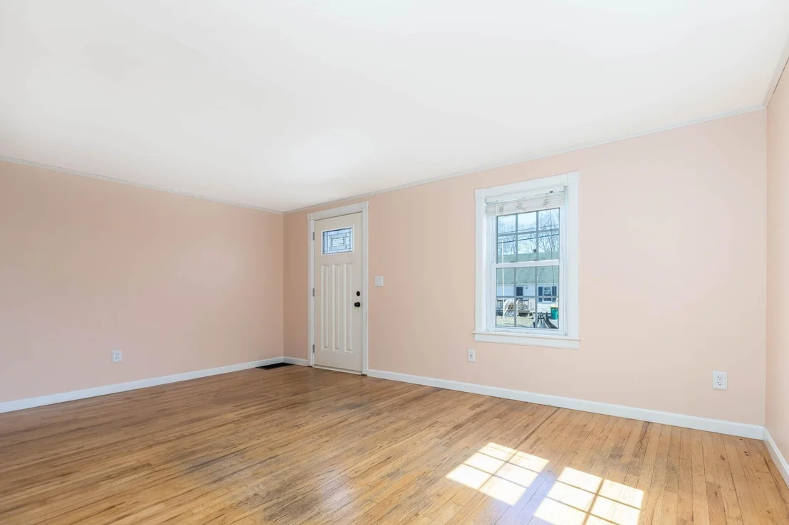 Photo of 11 Lyons