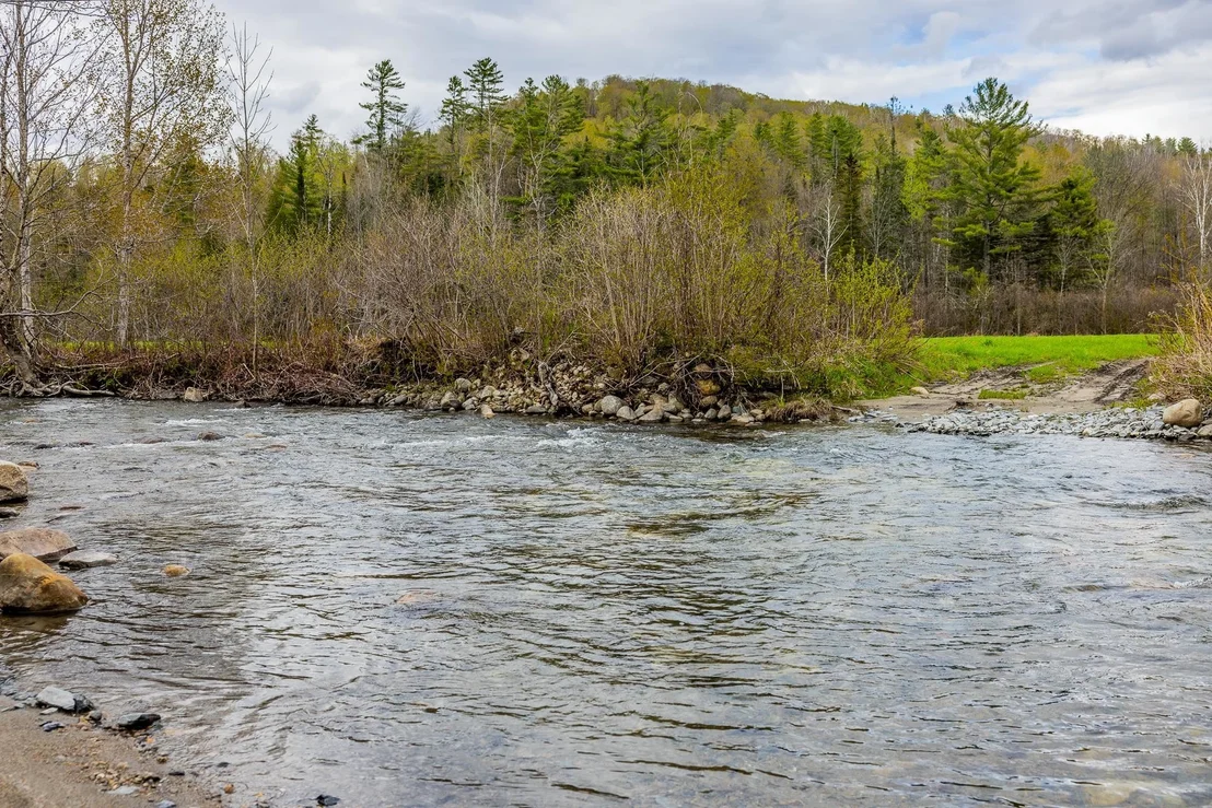 Photo of 00 Vermont Route 25