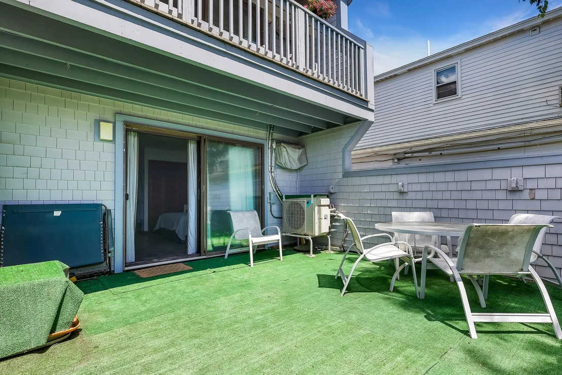Photo of Unit 1 at 951 Ocean