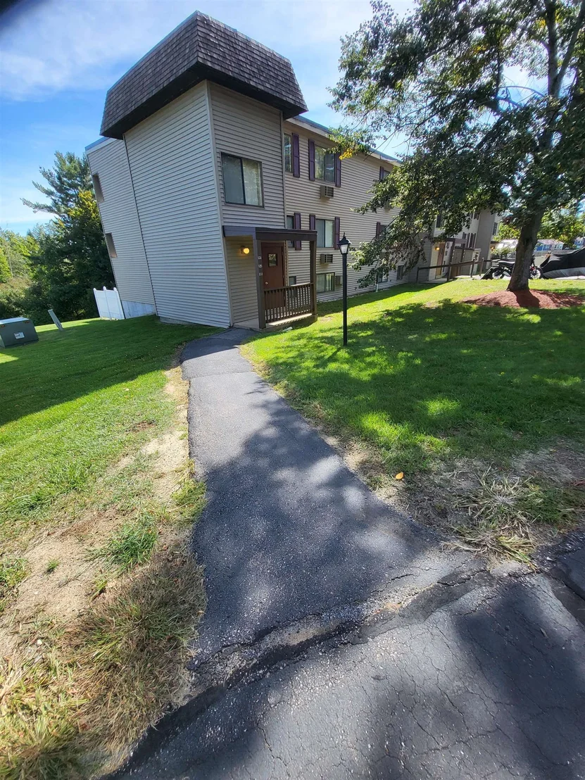 Photo of Unit 21 at 9 Treetop
