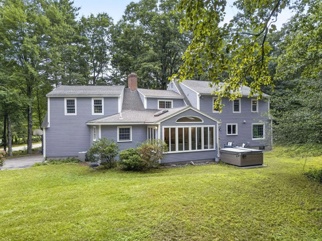 Photo of 14 Fieldstone