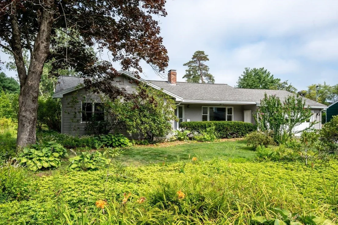 Photo of 18 Thompson