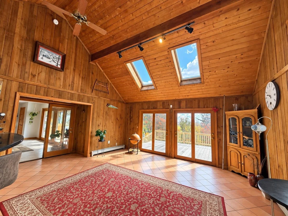 Photo of 845 Hall