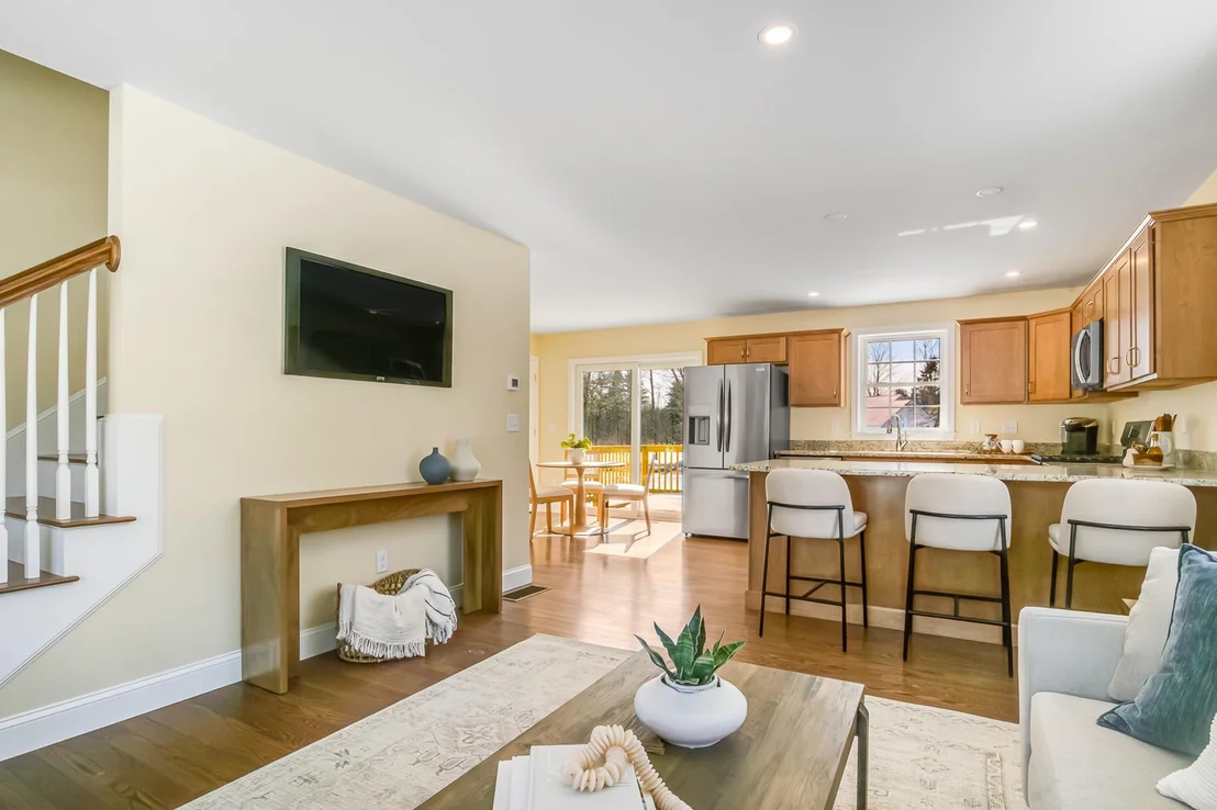 Photo of Unit 11 at 15B Violette