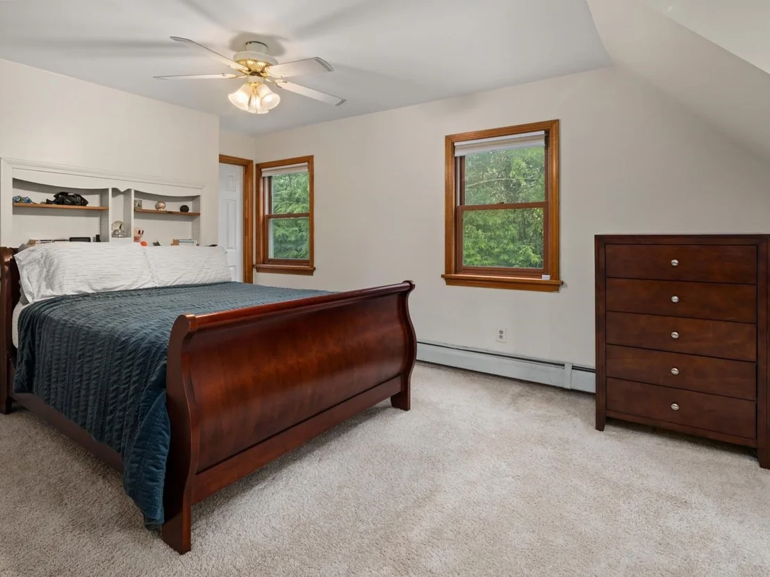 Photo of 140 Austin
