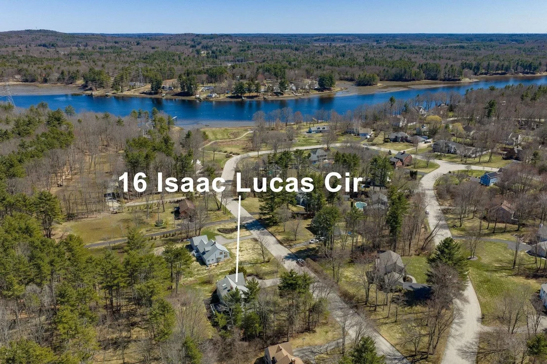 Photo of 16 Isaac Lucas