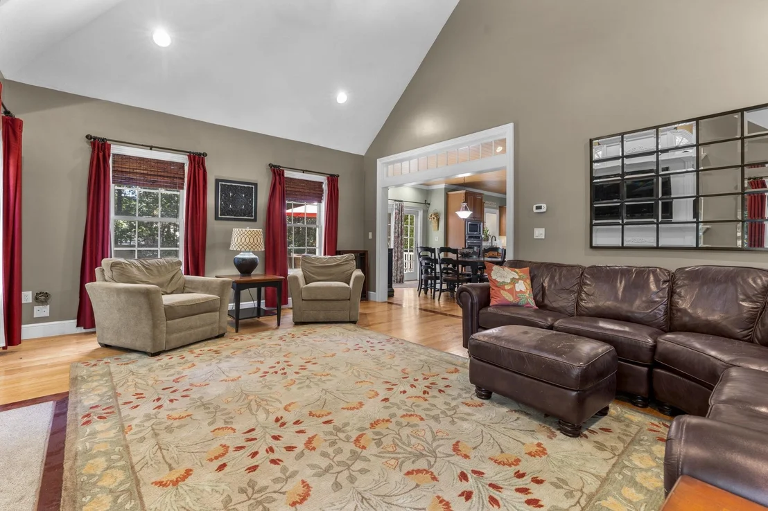 Photo of 3 Duston