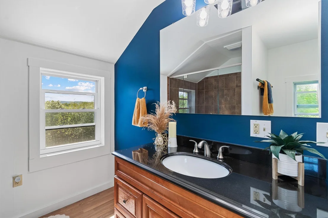 Photo of 559 Valley View