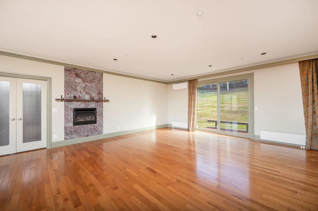 Photo of 411 Wood