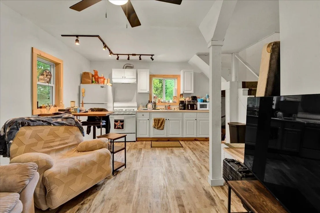 Photo of 929 Codding Hollow
