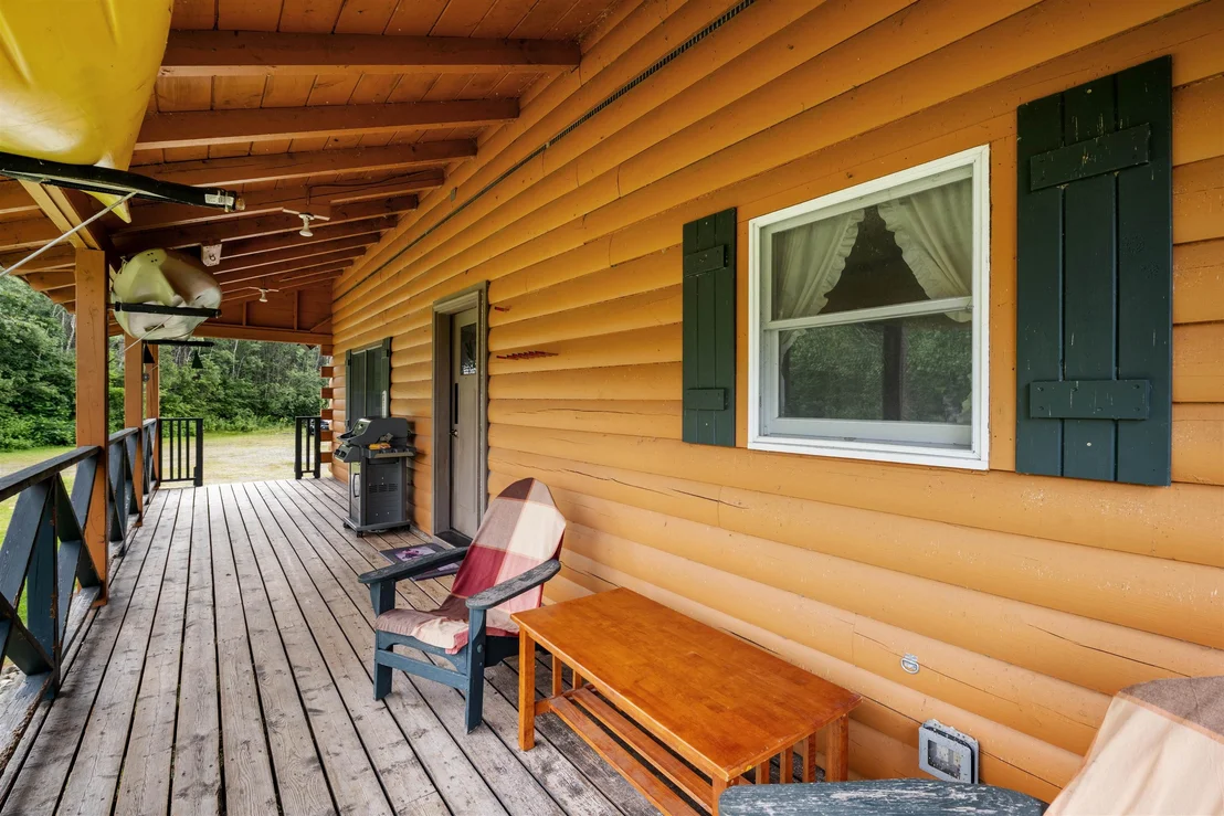 Photo of 44 Dubeau