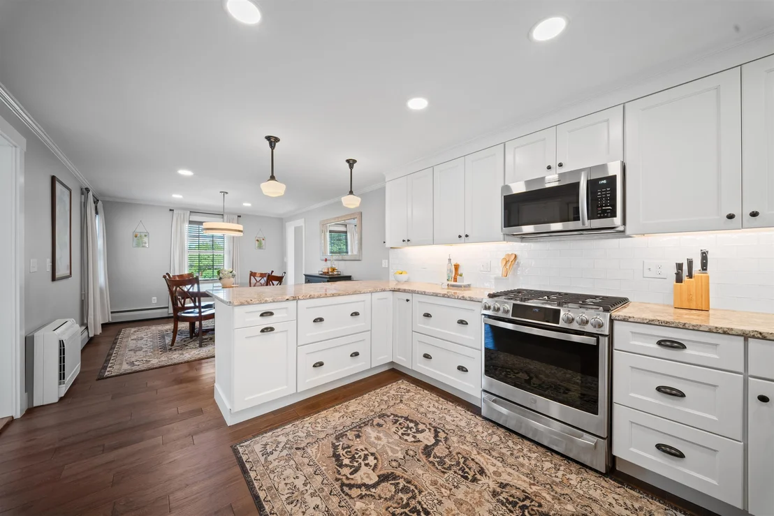 Photo of 232 Dover Point
