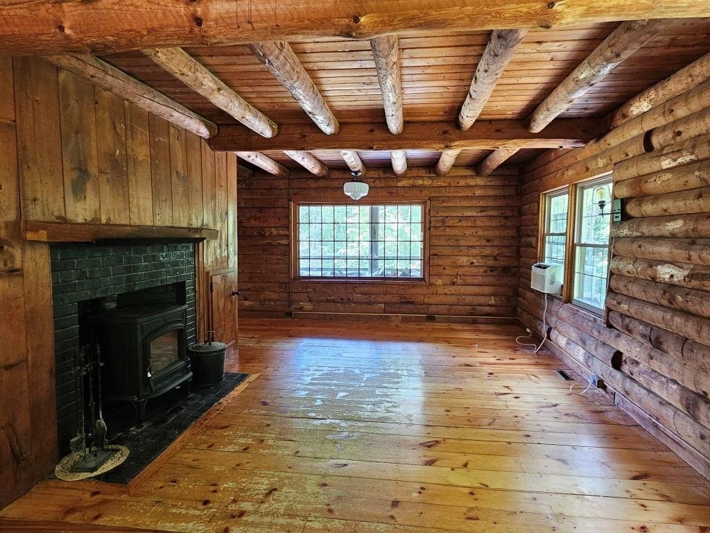 Photo of 423 Old Walpole