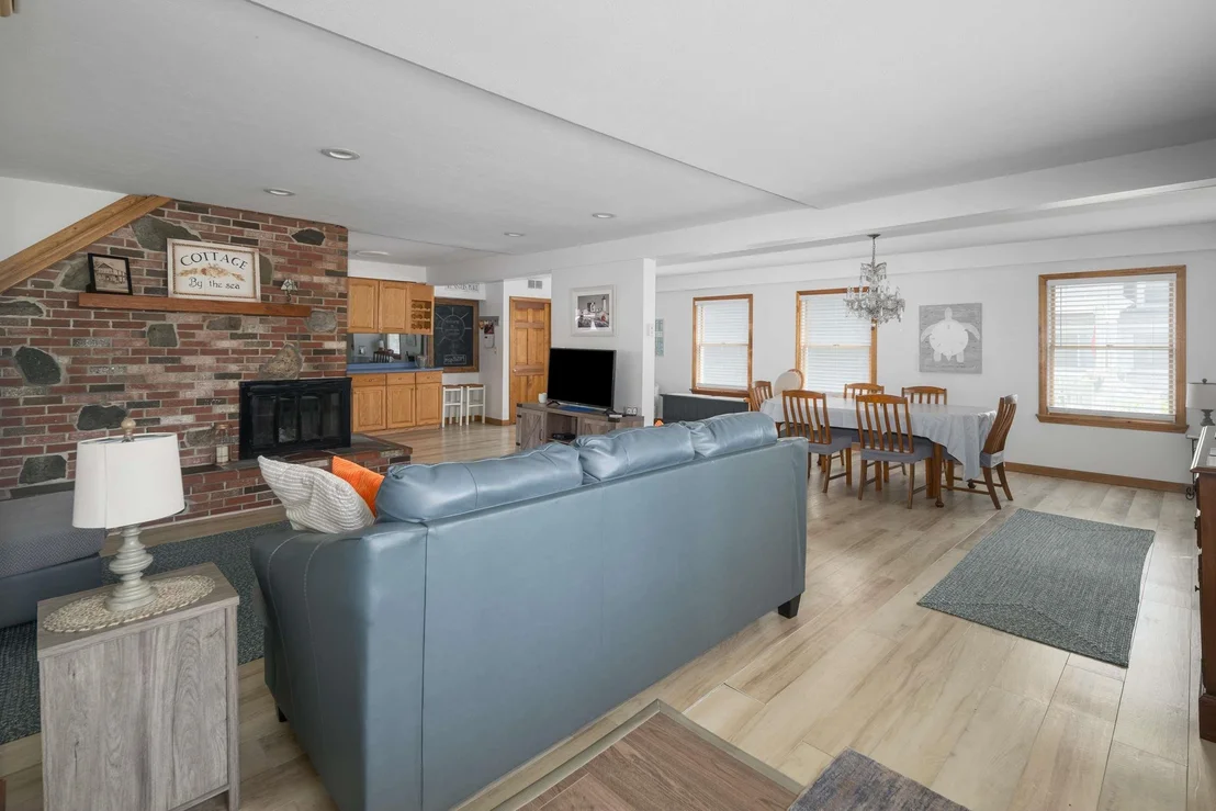 Photo of 35 Beacon