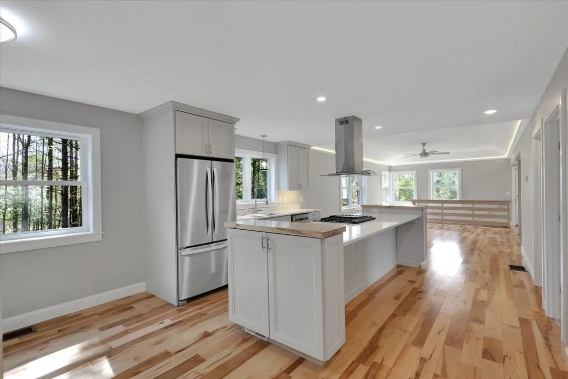 Photo of 49 Hemlock