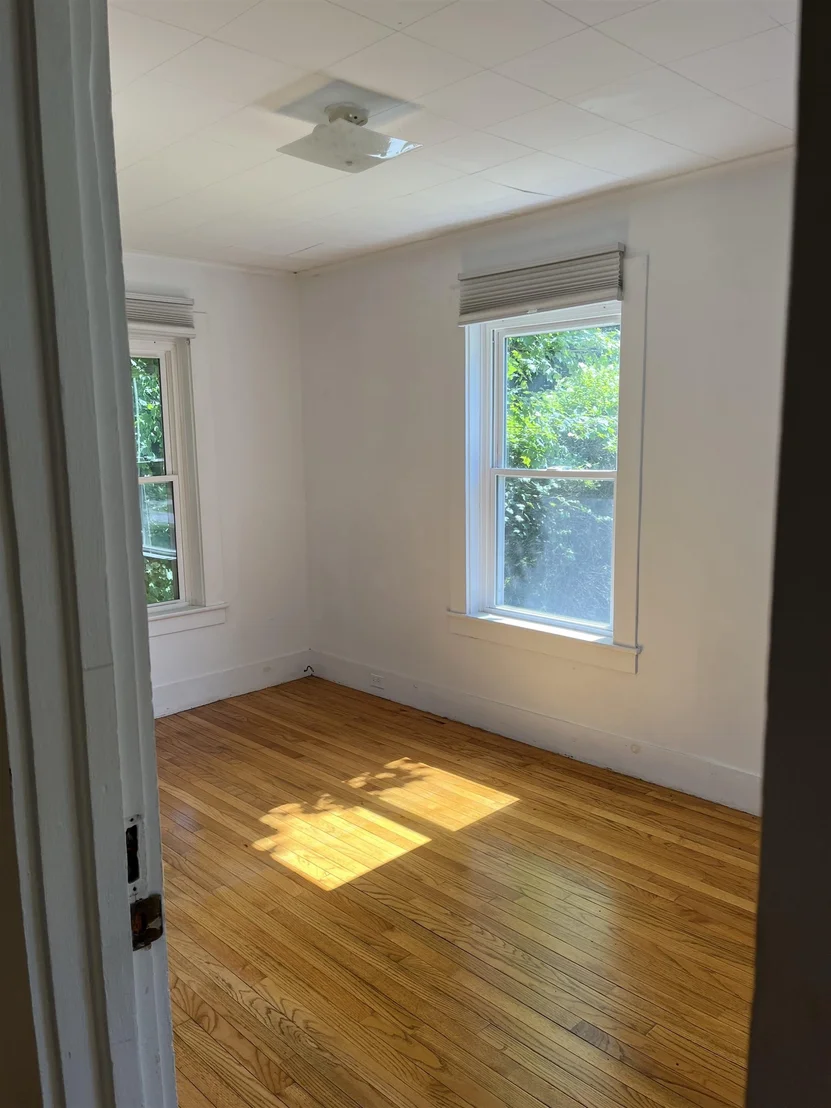 Photo of 24 Pleasant