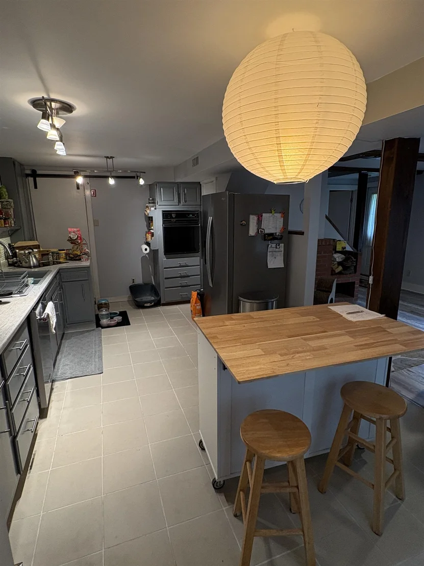 Photo of 1250 Braintree Hill