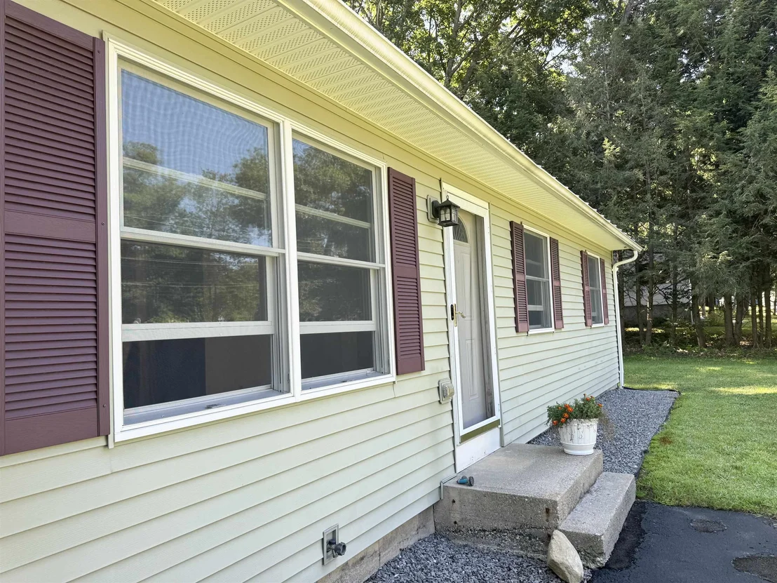 Photo of 35 Reese