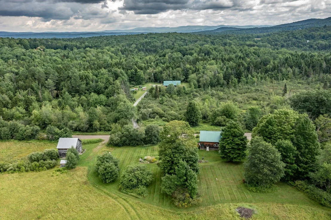 Photo of 1076 Brown Hill