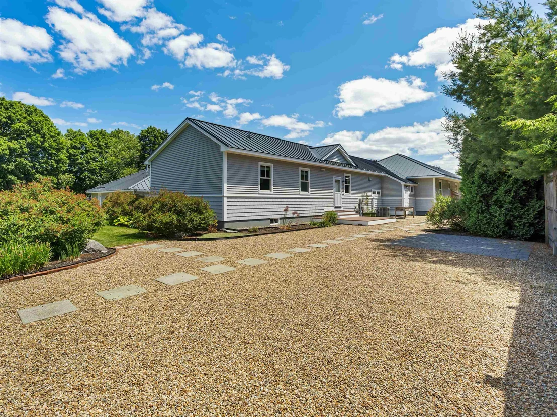 Photo of 384 Winnacunnet