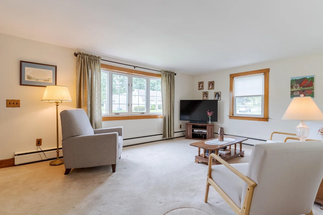 Photo of 8 Lowell