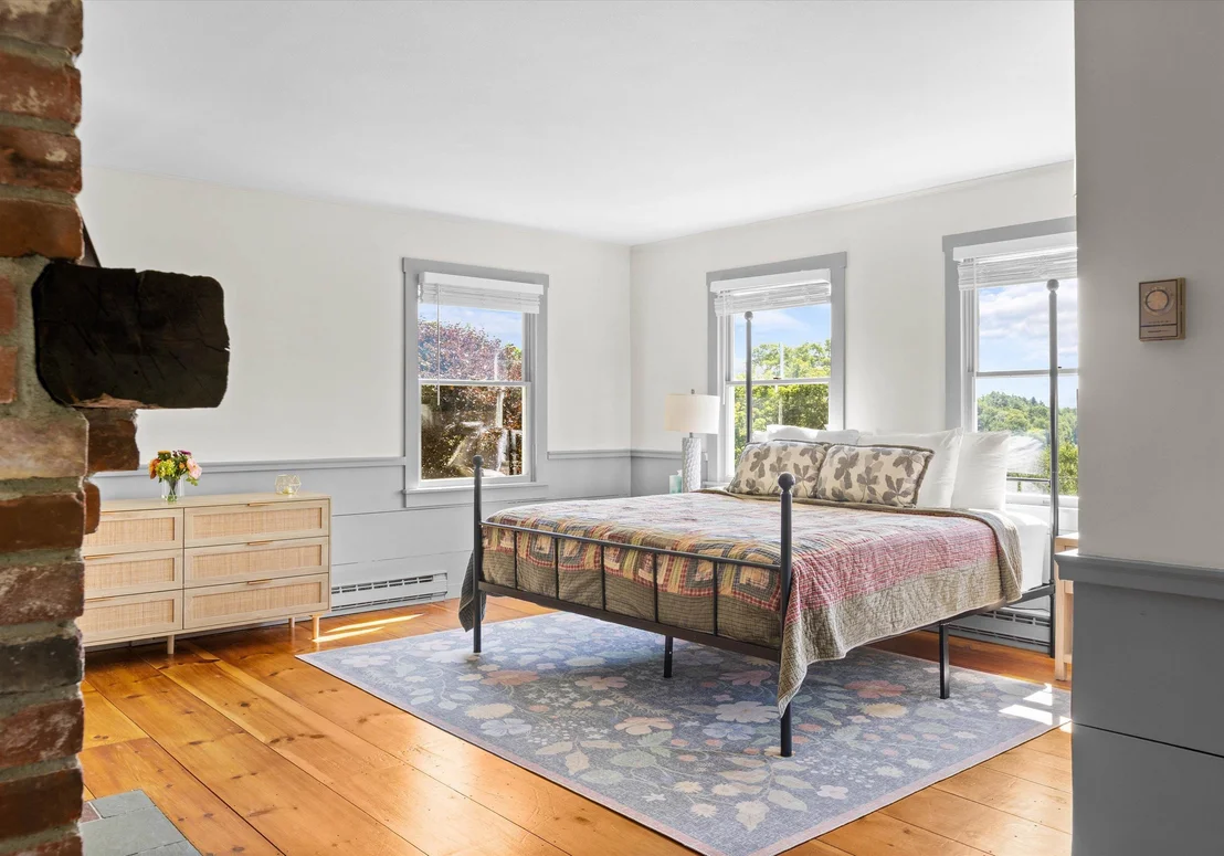 Photo of 470 Maple