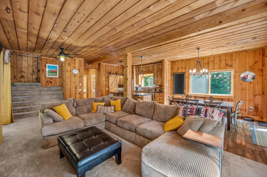 Photo of 15 Bears Den