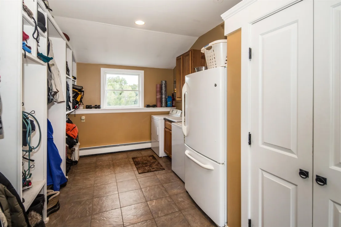 Photo of 3259 West Hill