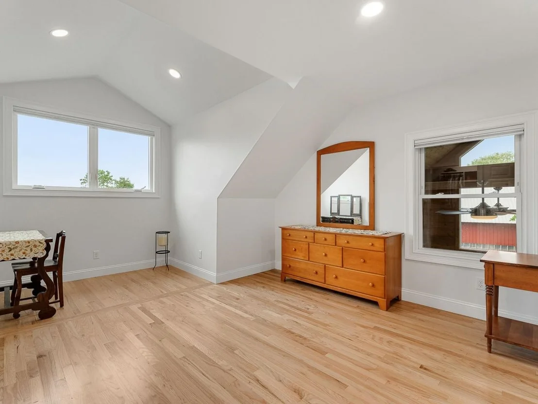 Photo of 1233 Satterly