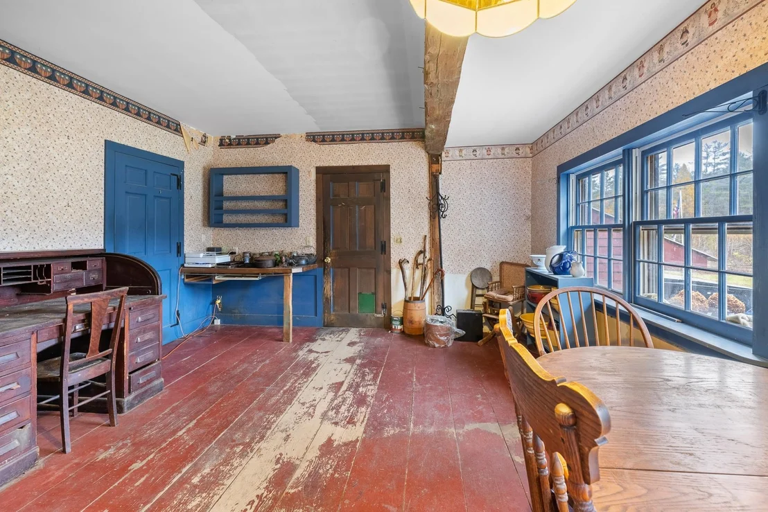 Photo of 298 Jenneville
