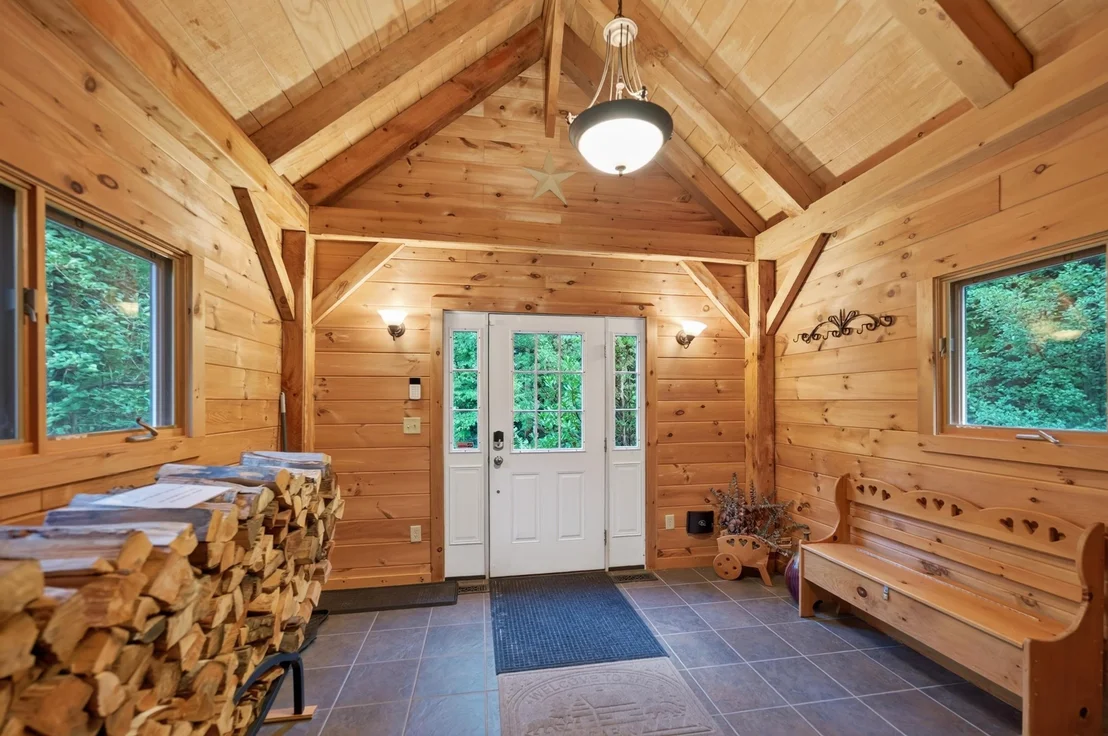 Photo of 858 Sheldon Hill