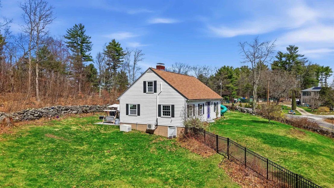 Photo of 209 Hooksett