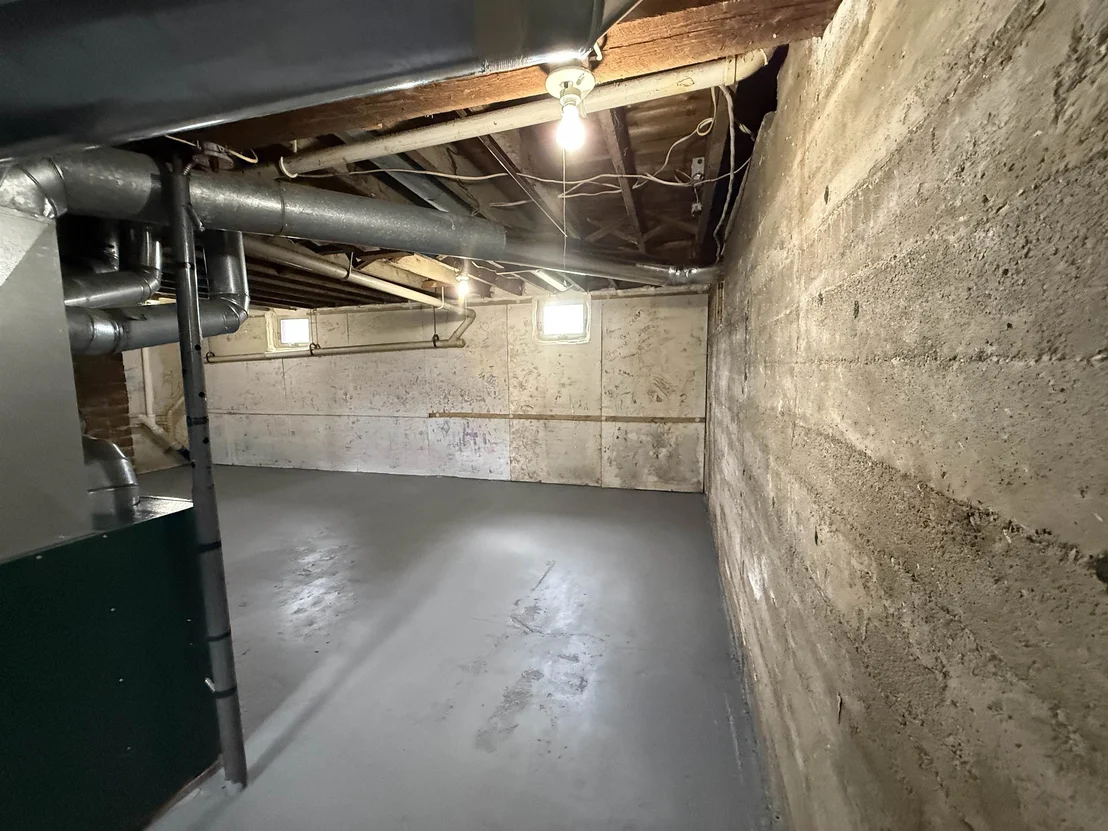 Photo of 220 Hall Stream