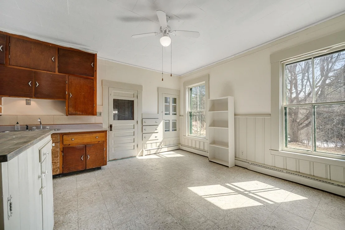 Photo of 546 Anderson