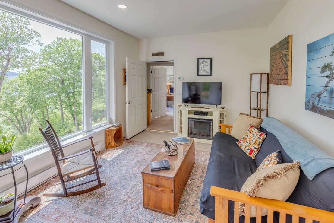 Photo of 11 Sebec